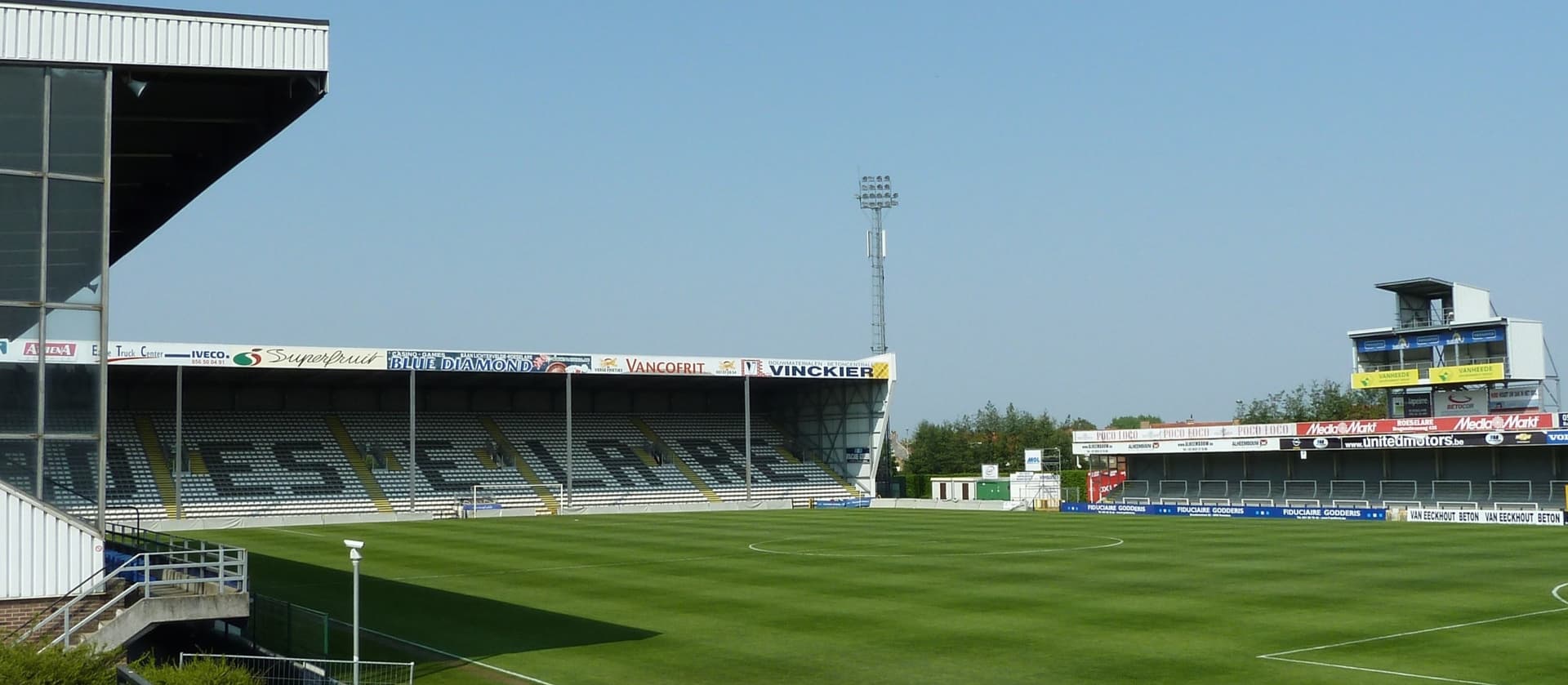 Stadion Schiervelde