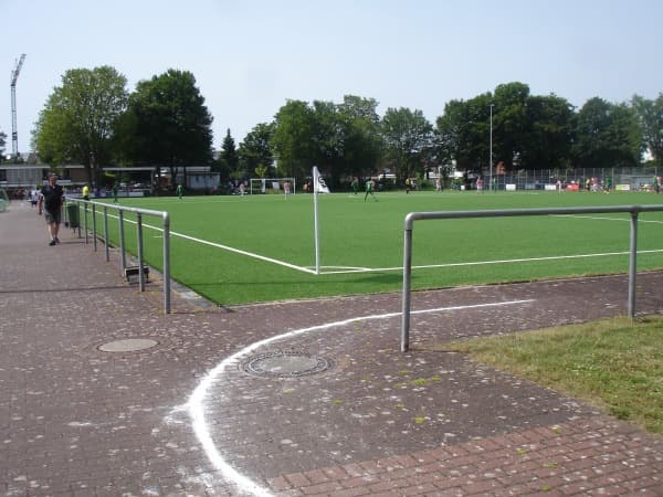 Johann-Dahmen-Sportanlage Platz 2