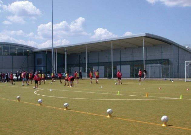 Robert Clack Leisure Centre
