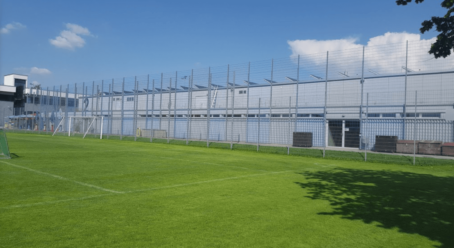 Sportanlage Juchhof 2 - Kunstrasen Platz 4