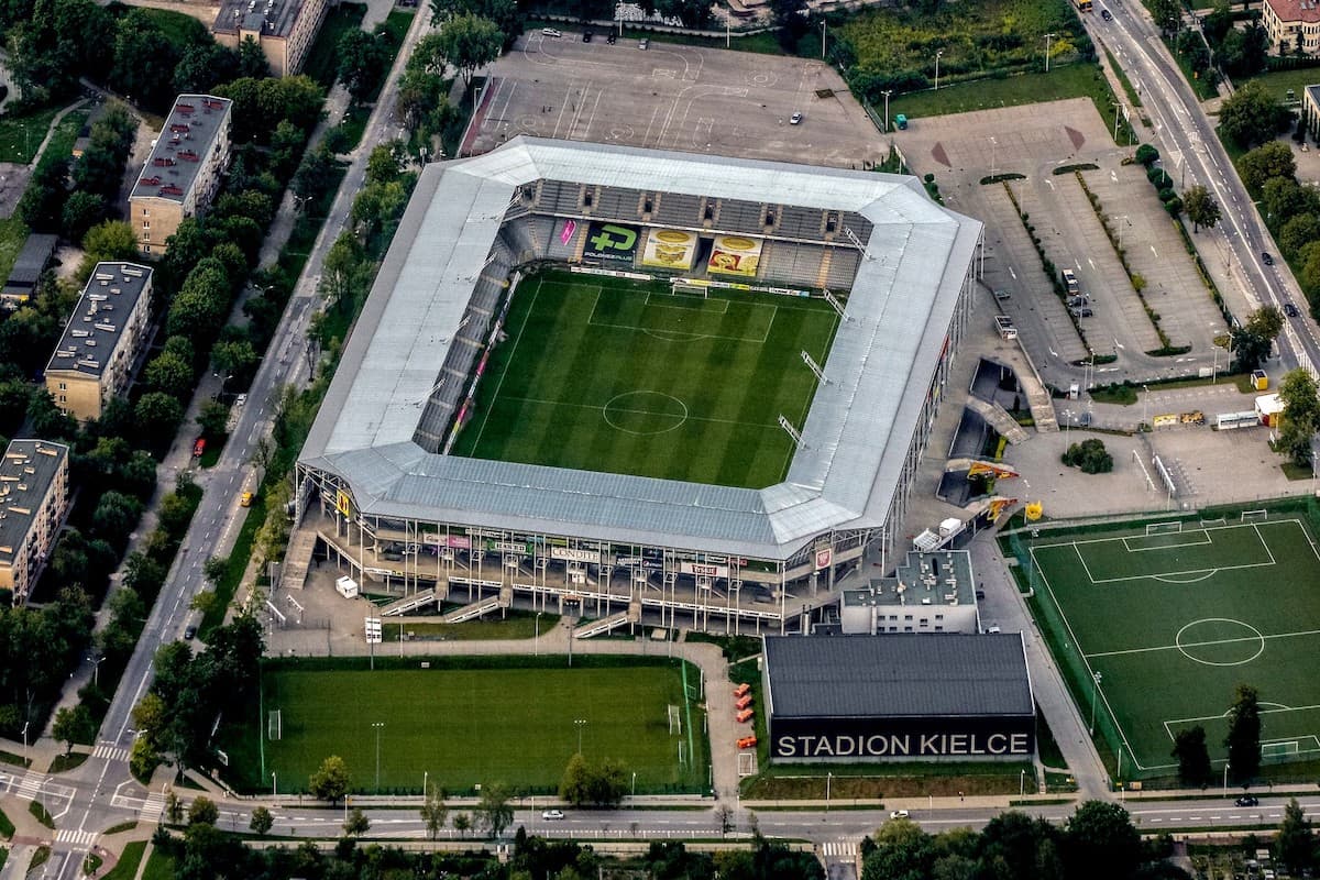 Stadion Korona