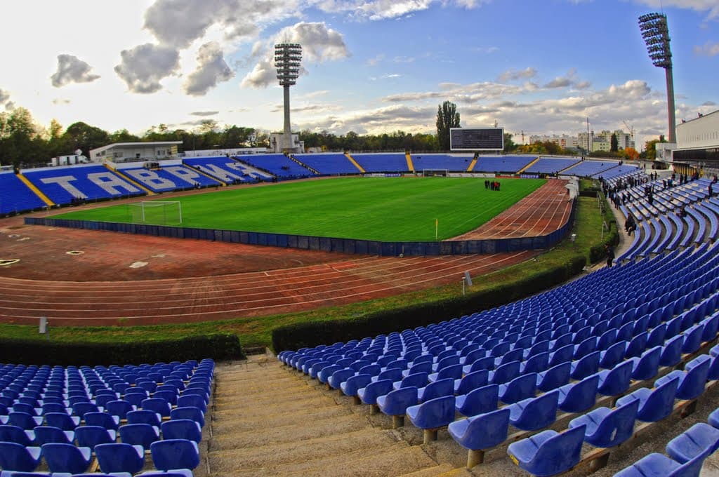 Lokomotiv Stadium (Tavriya)