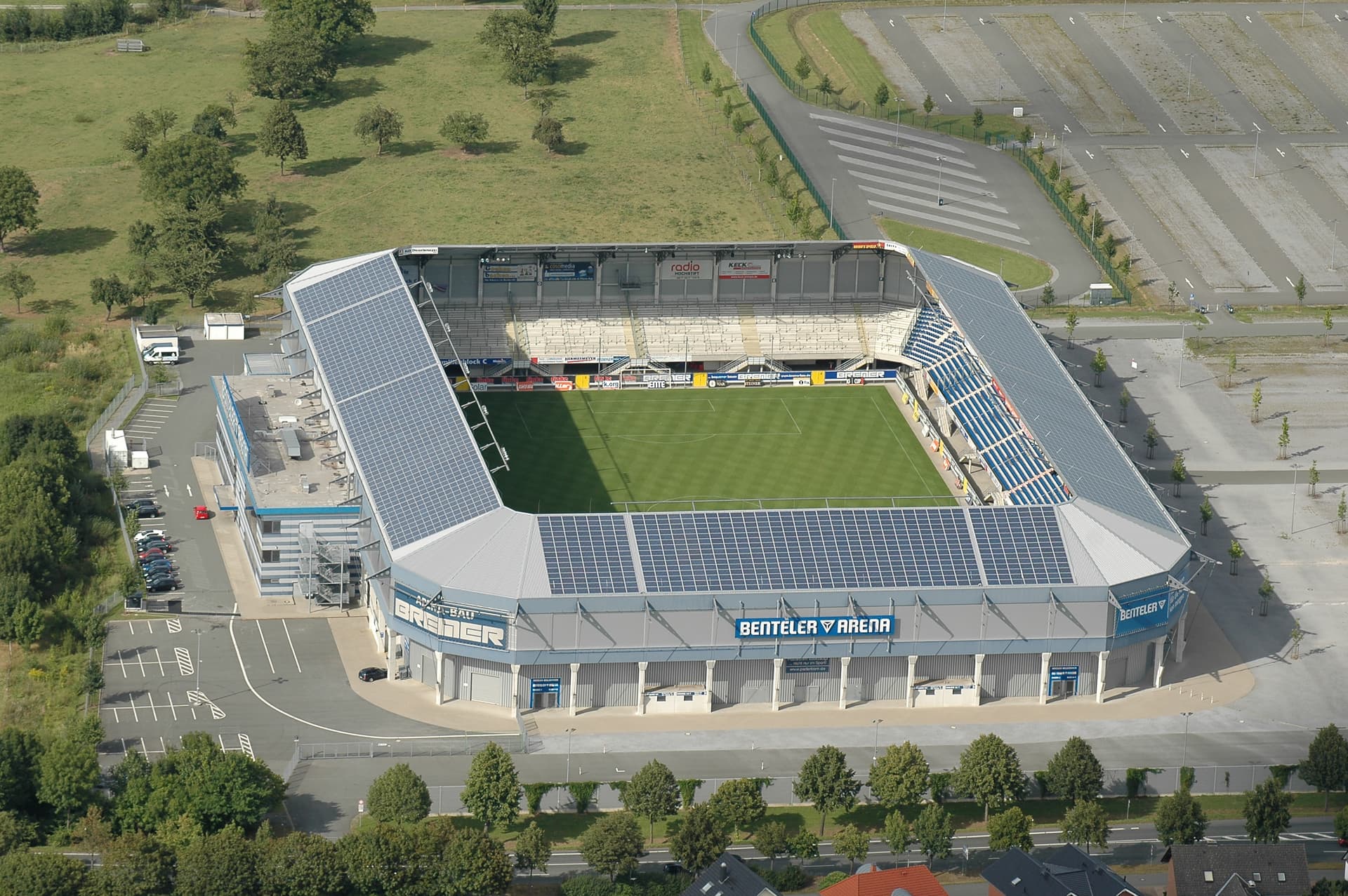 Home Deluxe Arena