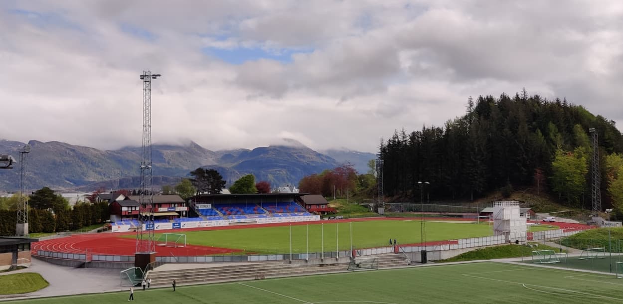 Florø stadion