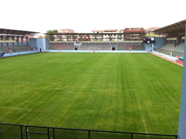 Bayrampaşa Çetin Emeç Stadı