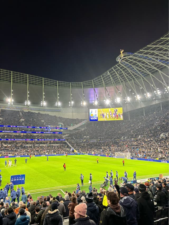 Tottenham Hotspur v Borussia Dortmund — fan photo