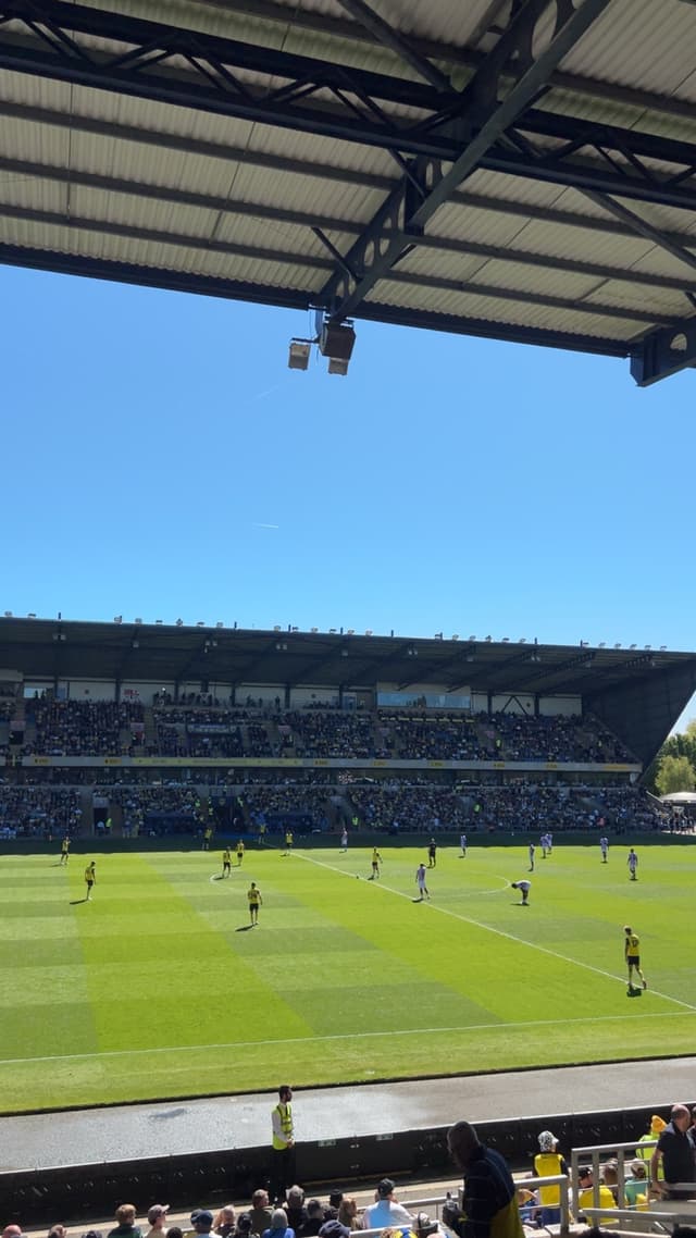Oxford United v Sheffield Wednesday — fan photo
