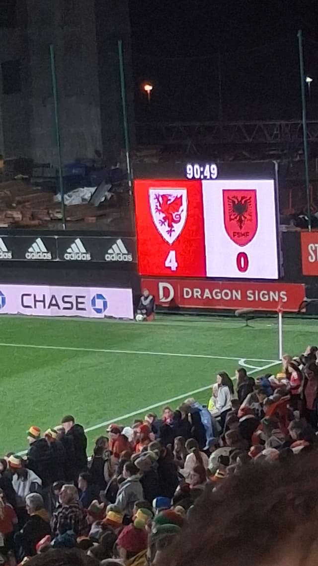 Racecourse Ground — fan photo