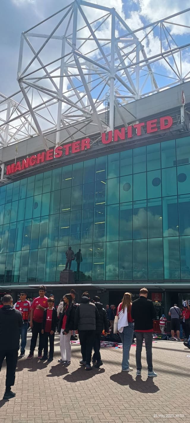 Manchester United v Aston Villa — fan photo